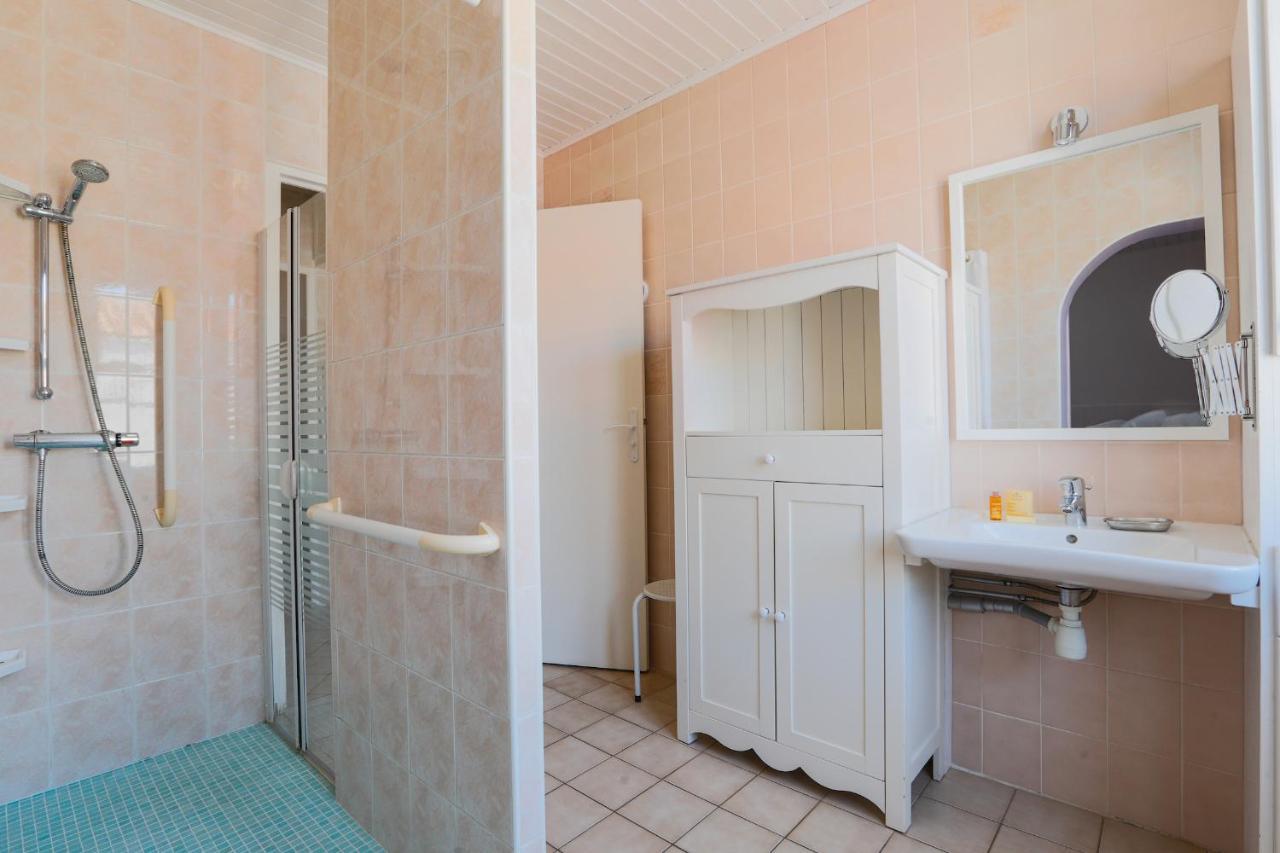 Charmante Maison Pour 10 Personnes Ле-Буа-Плаж-ан-Ре Экстерьер фото